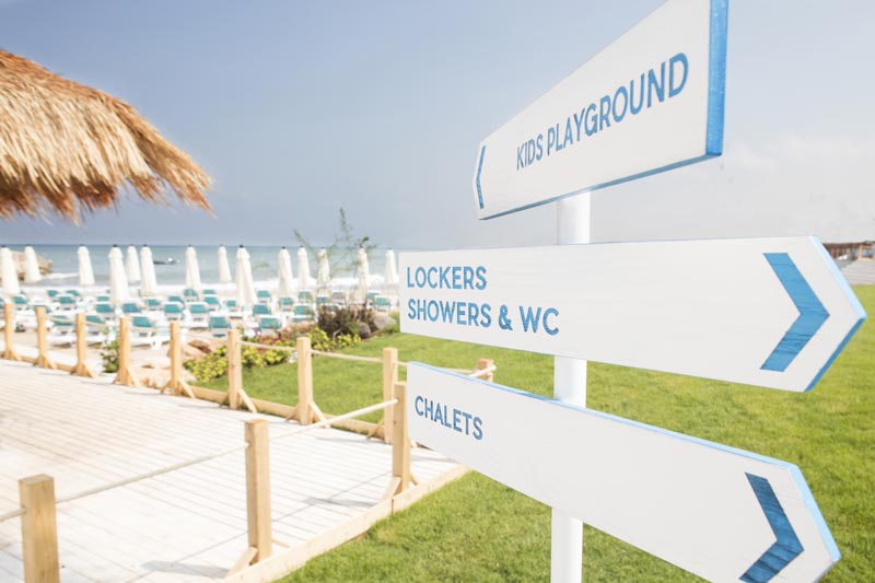 La Siesta - Wayfinding - Wooden Arrows